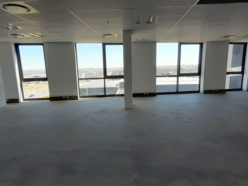 Blank Canvas Office Space with Elevation Light and Flexibility, Midrand - Photo 9