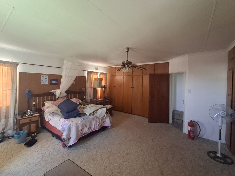 Off grid smallholding next to N11 for sale in Ingogo - Photo 3