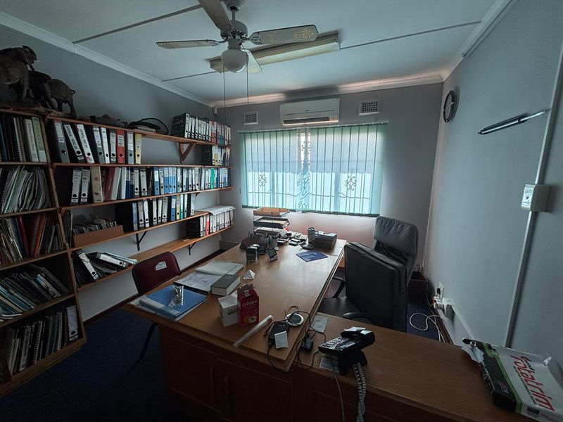 Commecial Premies on Main Road in Howick for sale at R2 900 000 plus Vat - Photo 8