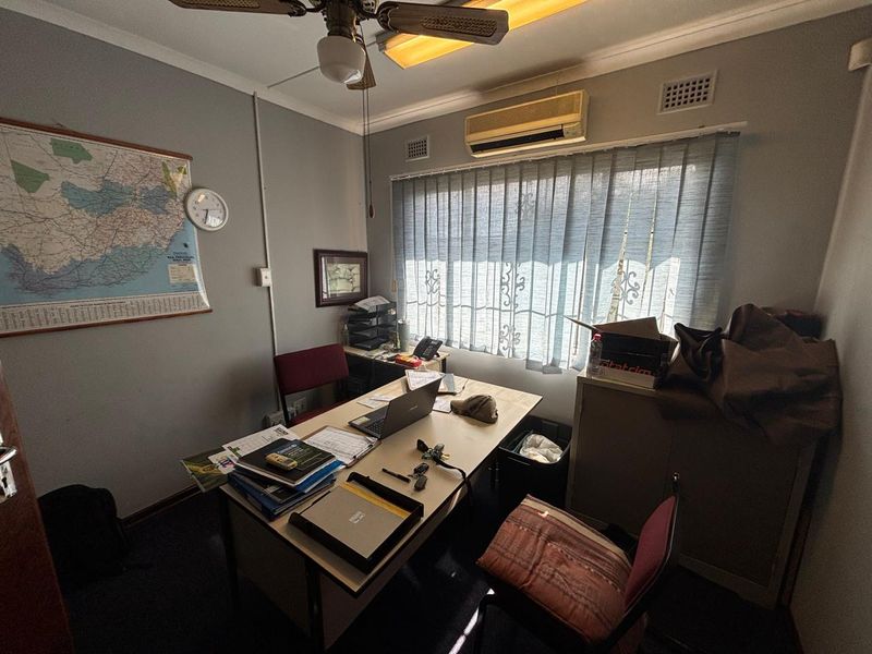 Commecial Premies on Main Road in Howick for sale at R2 900 000 plus Vat - Photo 7