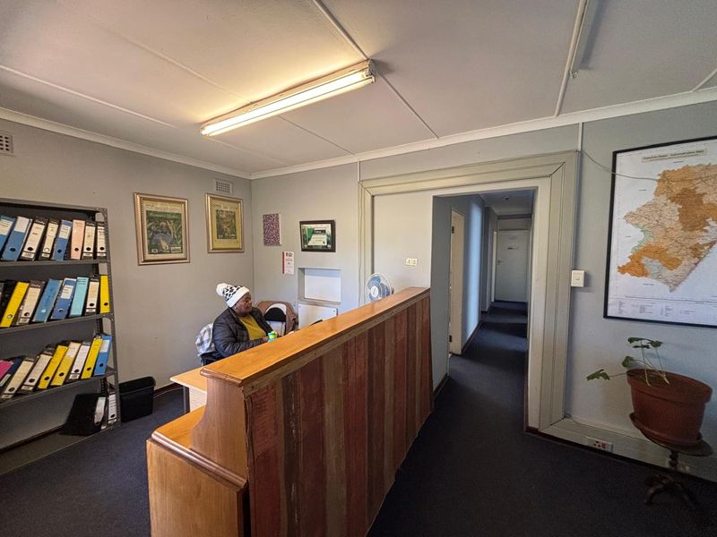 Commecial Premies on Main Road in Howick for sale at R2 900 000 plus Vat - Photo 4