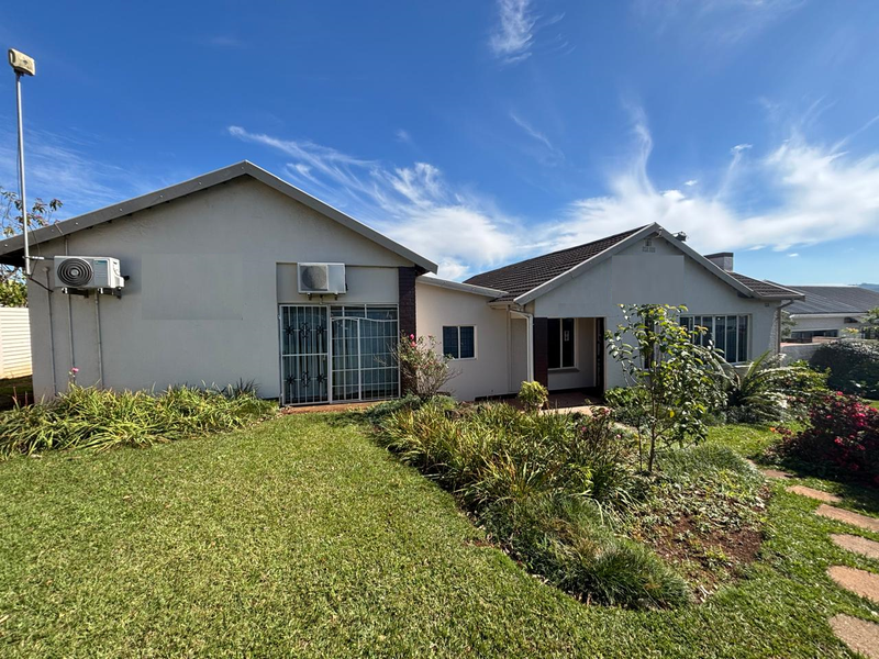 Commecial Premies on Main Road in Howick for sale at R2 900 000 plus Vat - Photo 3