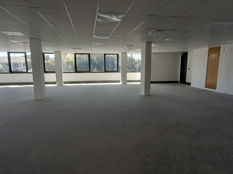 First Floor White Box Office Ready for a Custom Fit Out, Hertford Office Park - Photo 9