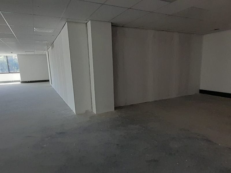 First Floor White Box Office Ready for a Custom Fit Out, Hertford Office Park - Photo 7