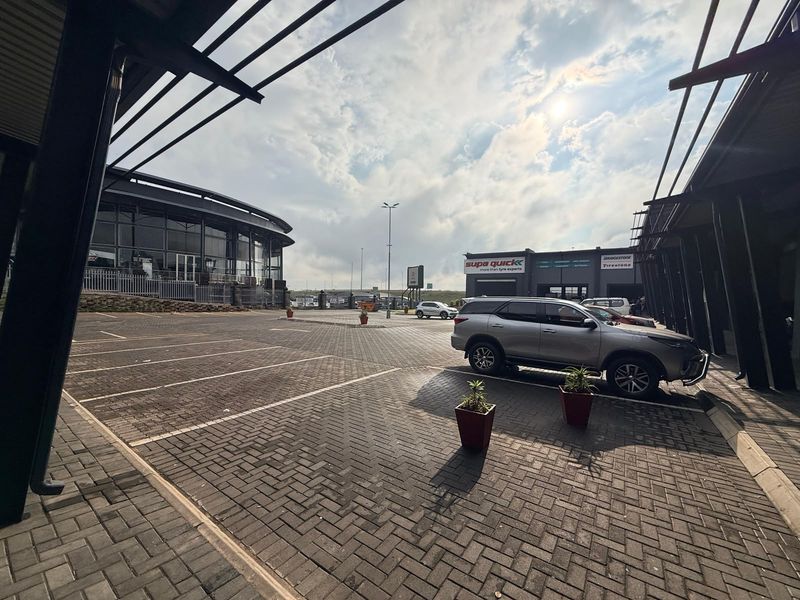 Prime Commercial Space To Let – Excellent Location - Photo 3