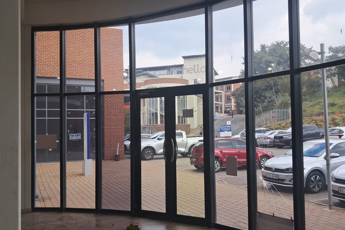 334m2 Retail to let in Centurion - Photo 3