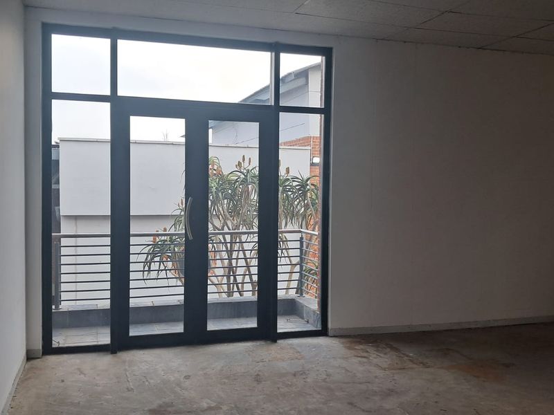 359m2 Office space to let in Centurion - Photo 4