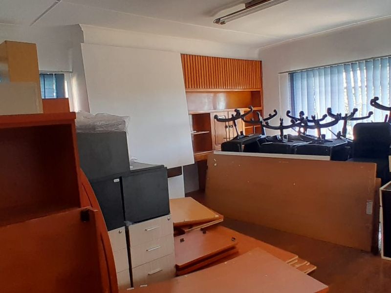 Commercial Property To Let - Mthatha Central - Photo 8