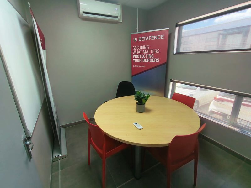 840m2 Warehouse To Let In Limeroc Business Park | Knopjeslaagte | Centurion - Photo 5