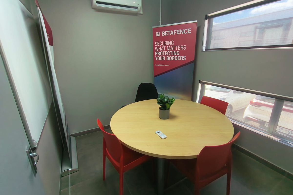 840m2 Warehouse To Let In Limeroc Business Park | Knopjeslaagte | Centurion - Photo 5