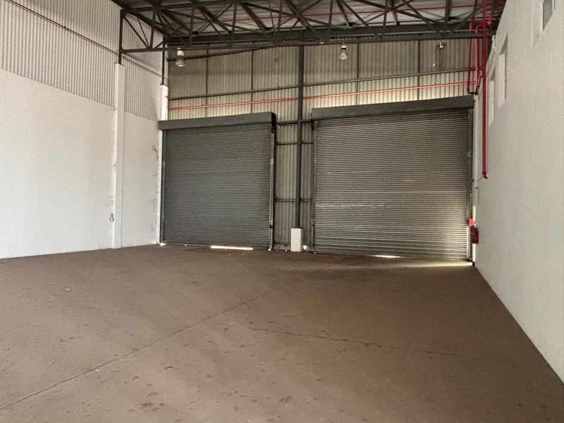2191sqm Warehouse to let in Hammarsdale for R85000-00 per month plus Vat - Photo 5