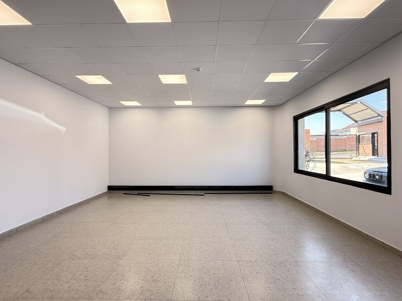 Brand-New 1,057m2 Industrial Warehouse in Secure Samrand Logistics Park - Photo 3