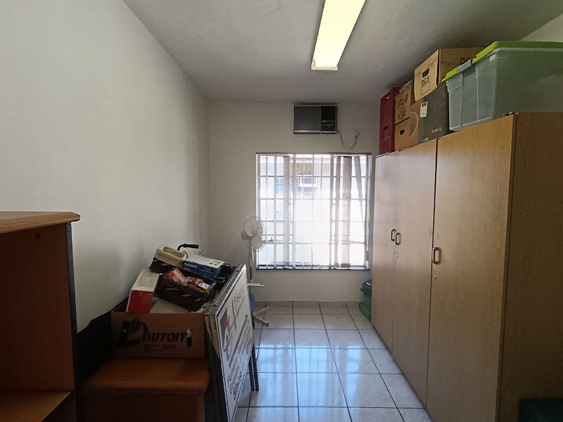 INVESTMENT OPPORTUNITY – STRONG RENTAL YIELD IN NELSPRUIT CBD - Photo 4
