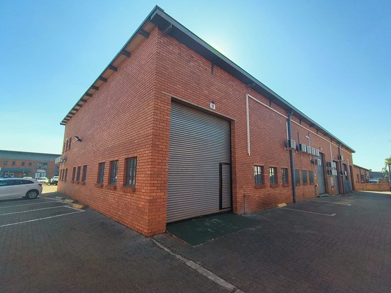 Mini Warehouse To Let in Hennopspark, Centurion - Photo 3