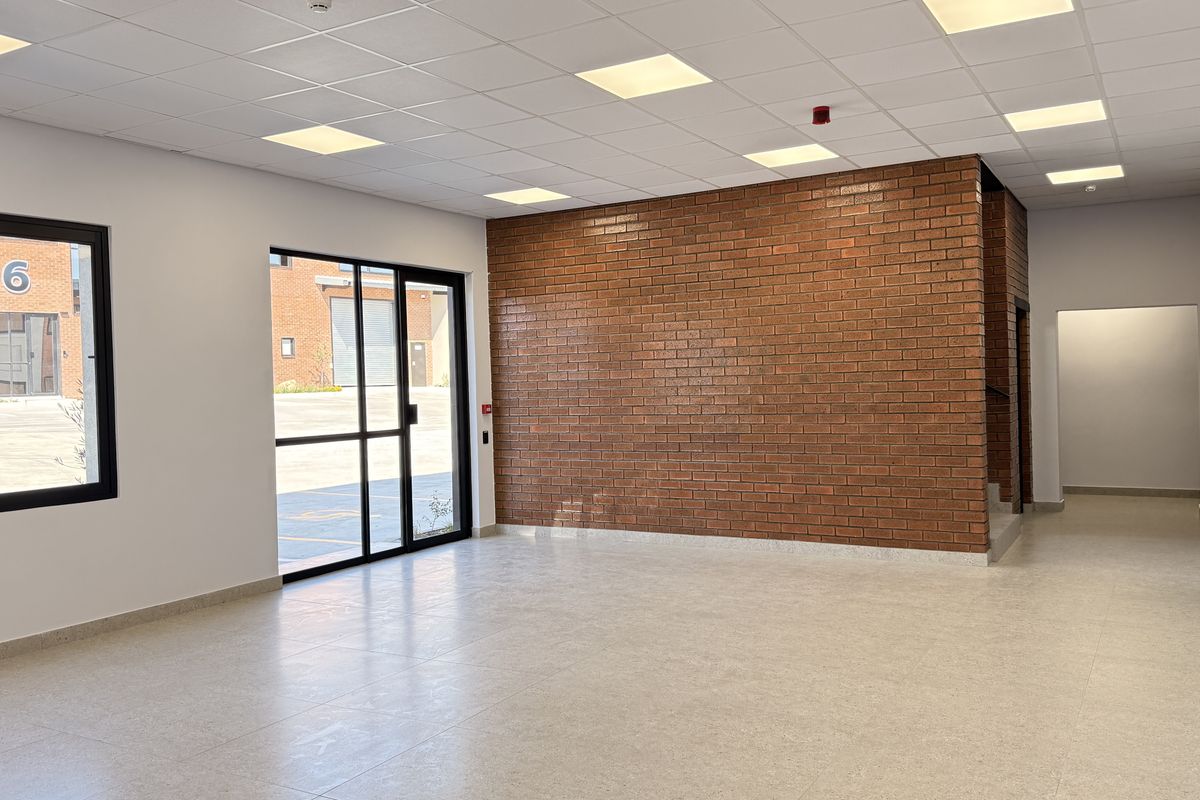 High-Spec 1,057m2 Industrial Warehouse in Prime Samrand Industrial Park - Photo 3