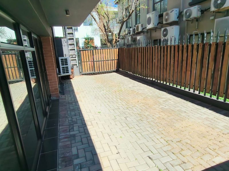 100sqm Office To Let in Route 21 Corporate Park, Irene, Centurion - Photo 8