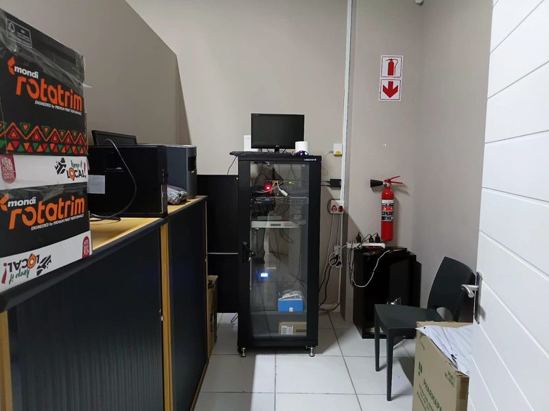 Spacious offices to rent in George - Photo 5