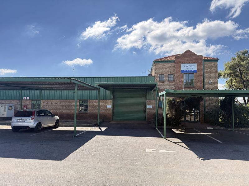 HIGH-EXPOSURE 621m2 INDUSTRIAL FACILITY TO LET IN SECURE GATEWAY INDUSTRIAL PARK - Photo 3