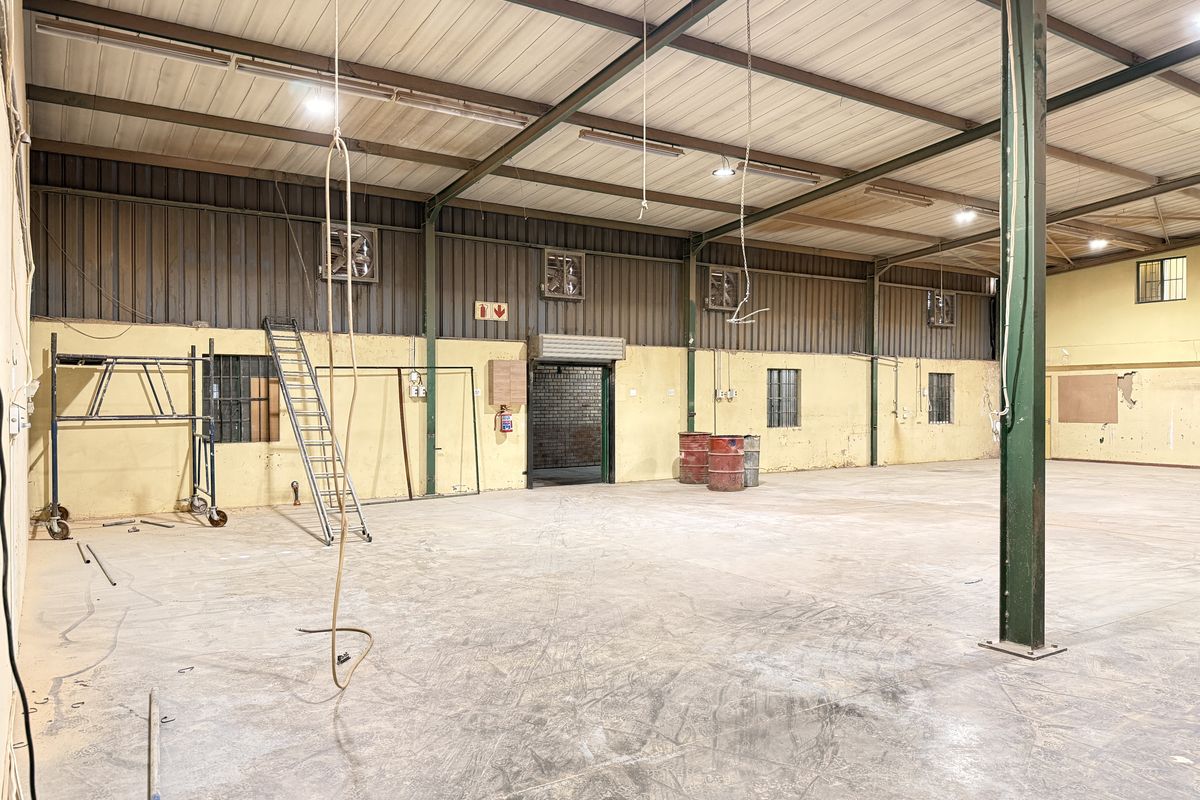 HIGH-EXPOSURE 621m2 INDUSTRIAL FACILITY TO LET IN SECURE GATEWAY INDUSTRIAL PARK - Photo 5