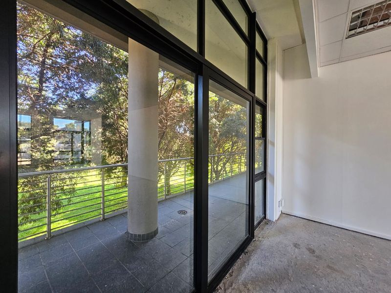 TO LET | Boutique Retail / Creative Office Space | Waterkloof Rand Centre | ±96 m2 + Private Balcony - Photo 8
