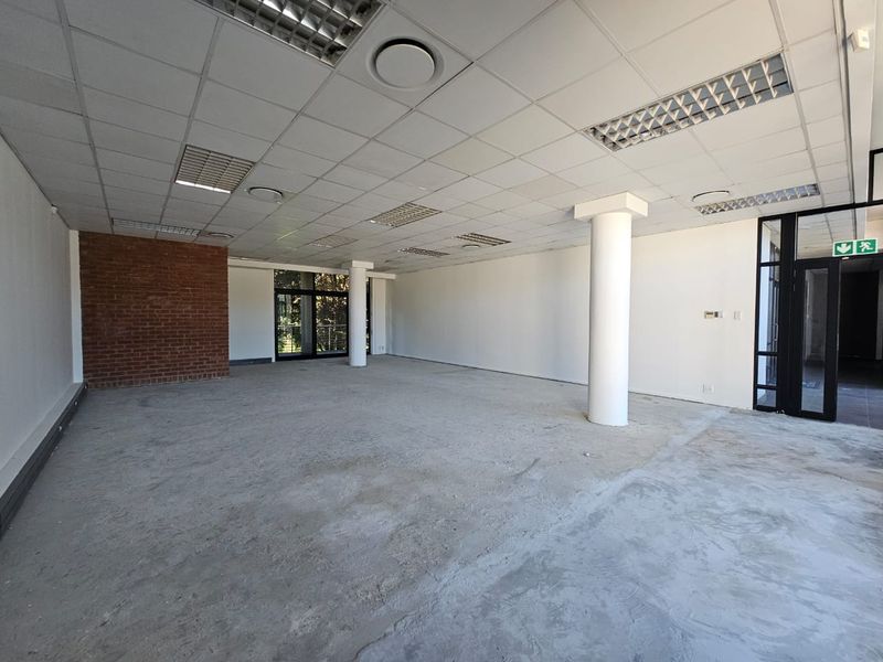 TO LET | Boutique Retail / Creative Office Space | Waterkloof Rand Centre | ±96 m2 + Private Balcony - Photo 3