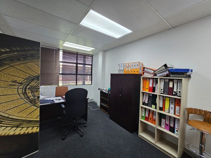 TO LET | ±74 m2 Professional Office Suite | Waterkloof Area | Available by Arrangement - Photo 7