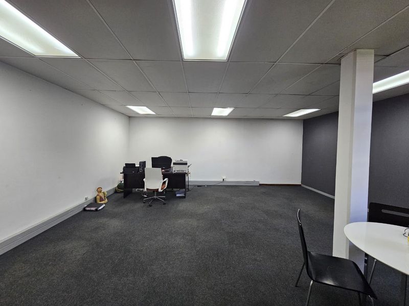 TO LET | ±74 m2 Professional Office Suite | Waterkloof Area | Available by Arrangement - Photo 2