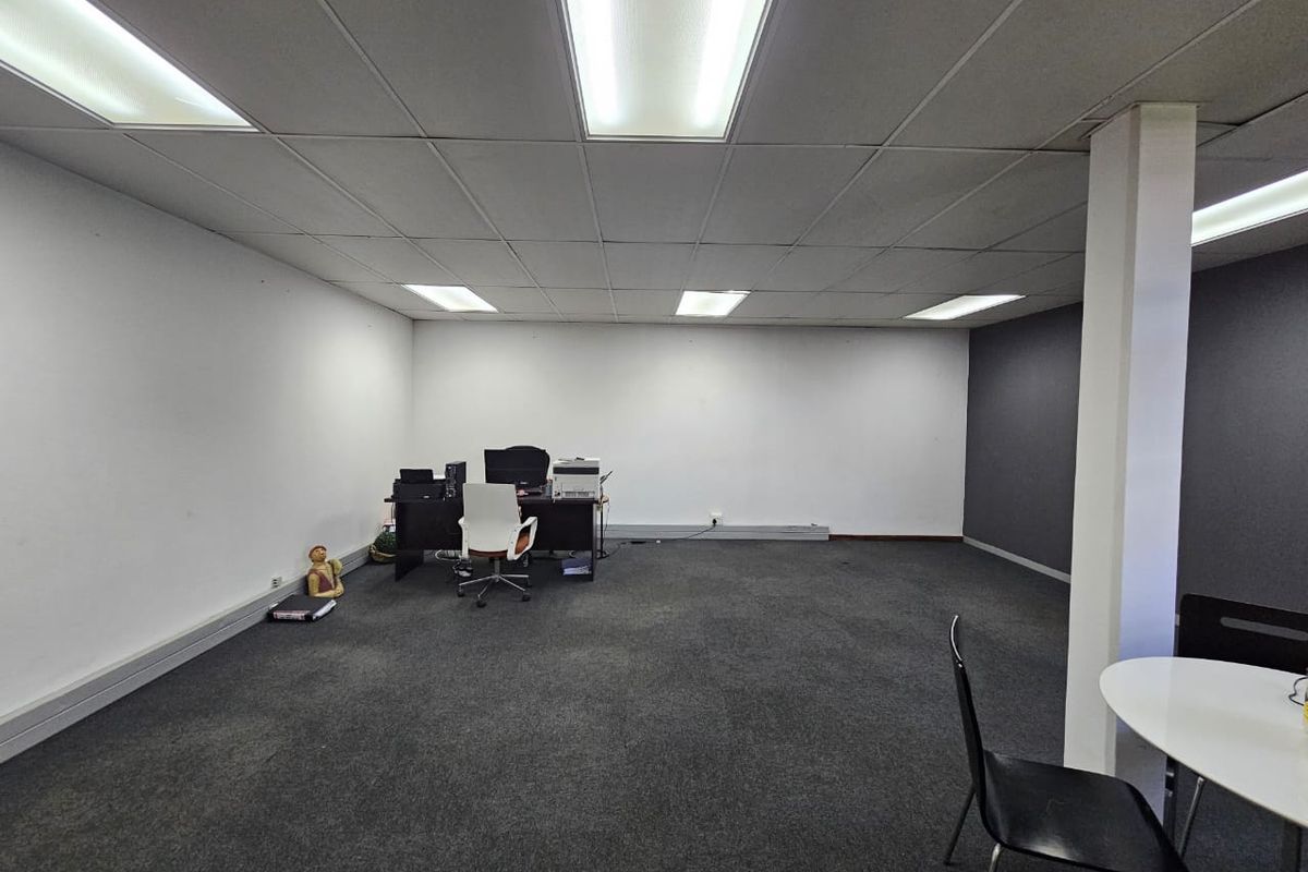 TO LET | ±74 m2 Professional Office Suite | Waterkloof Area | Available by Arrangement - Photo 2