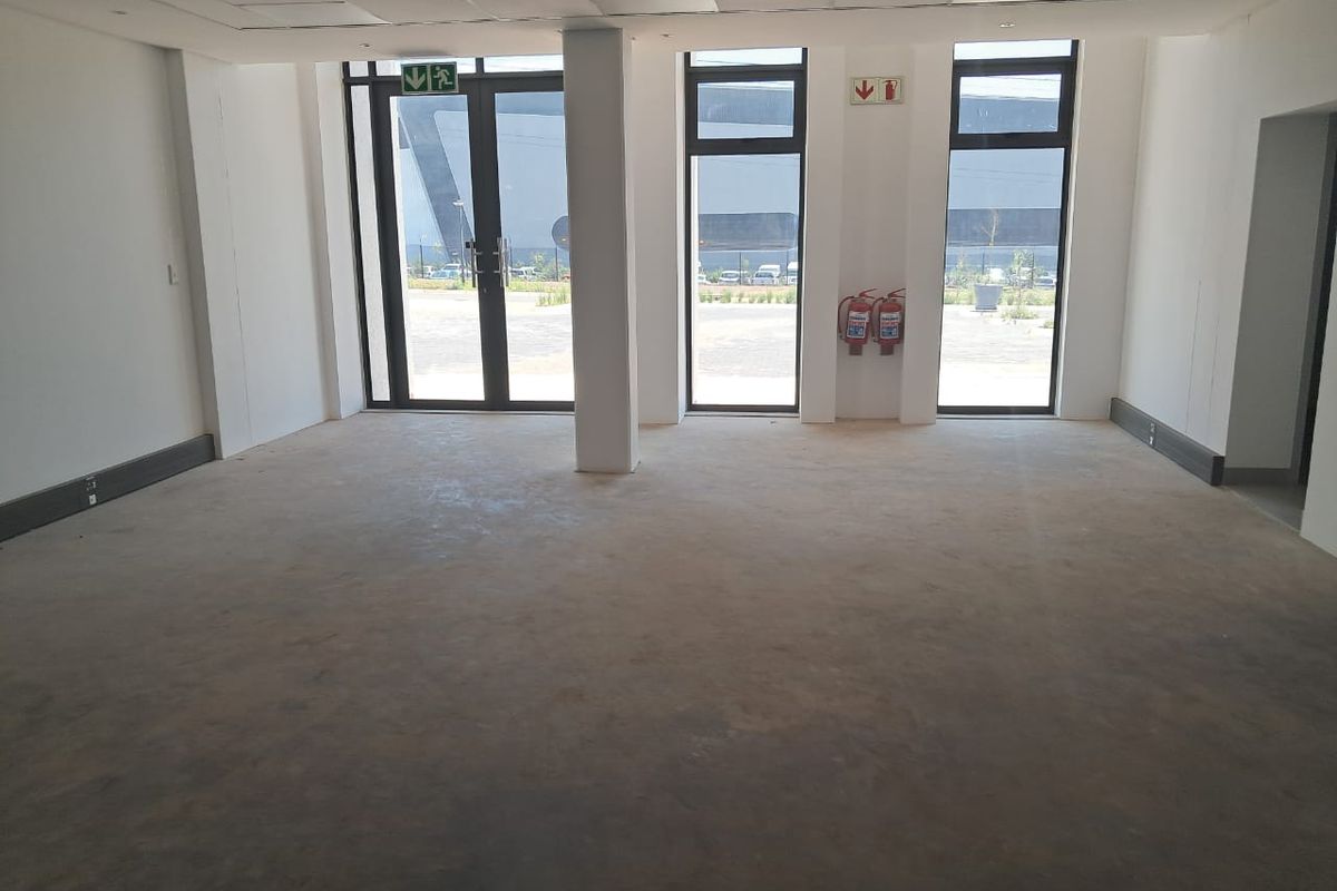 645m2 Mini Warehouse TO LET in Centurion - Photo 2