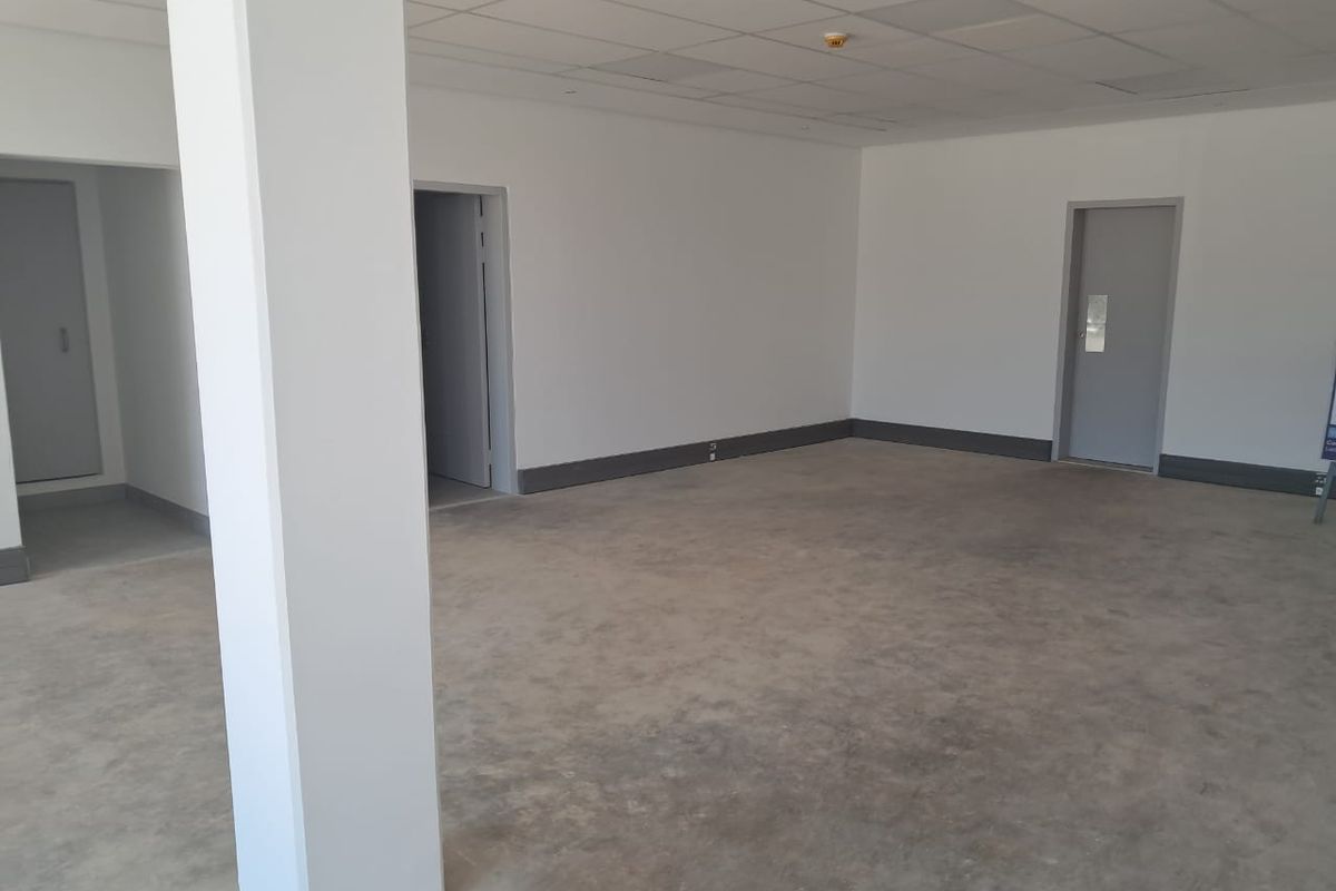 645m2 Mini Warehouse TO LET in Centurion - Photo 3