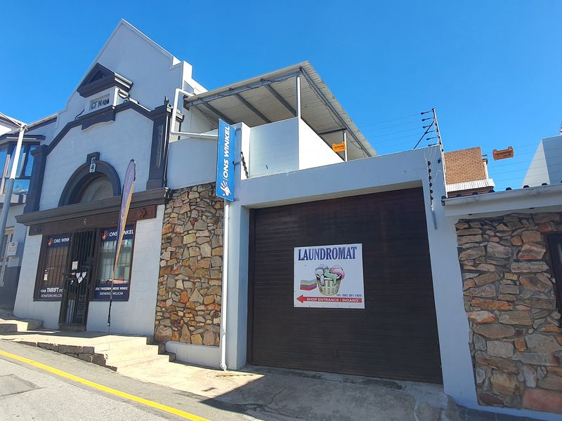 Historical Commercial building retail and accommodation - Photo 2