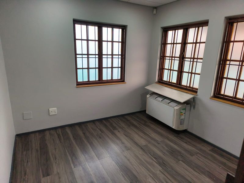 Office Space to Rent in Highveld, Centurion – 100m2 Commercial Property with Backup Power - Photo 9