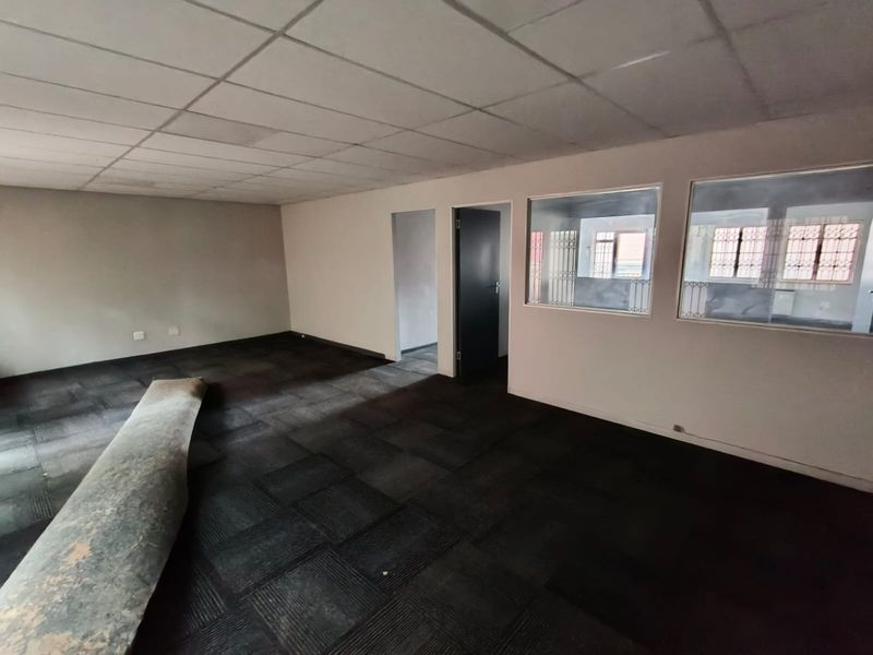 Office Space to Rent in Highveld, Centurion – 100m2 Commercial Property with Backup Power - Photo 7