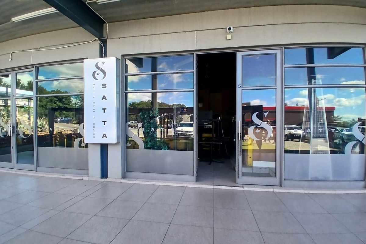 Where Great Food Meets Great Location - Photo 2