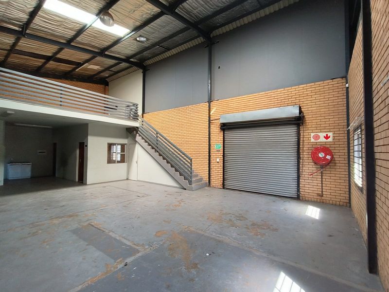 300m2 Industrial Property To Let in Sunderland Ridge | Westhills Business Estate2 - Photo 10