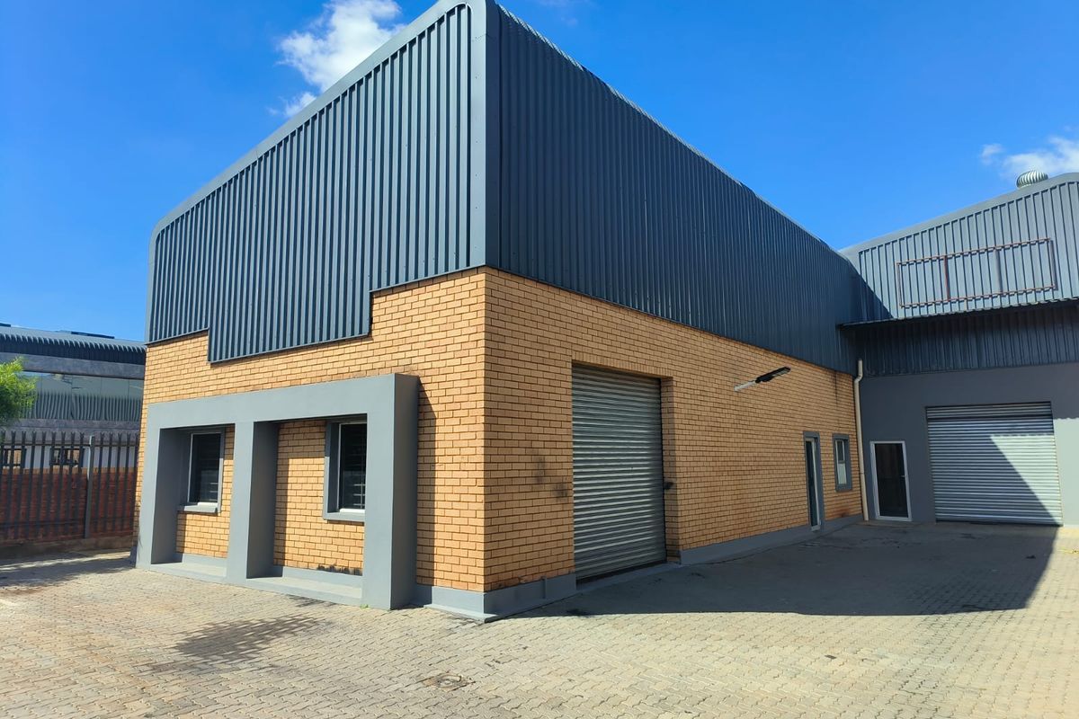 300m2 Industrial Property To Let in Sunderland Ridge | Westhills Business Estate2 - Photo 3