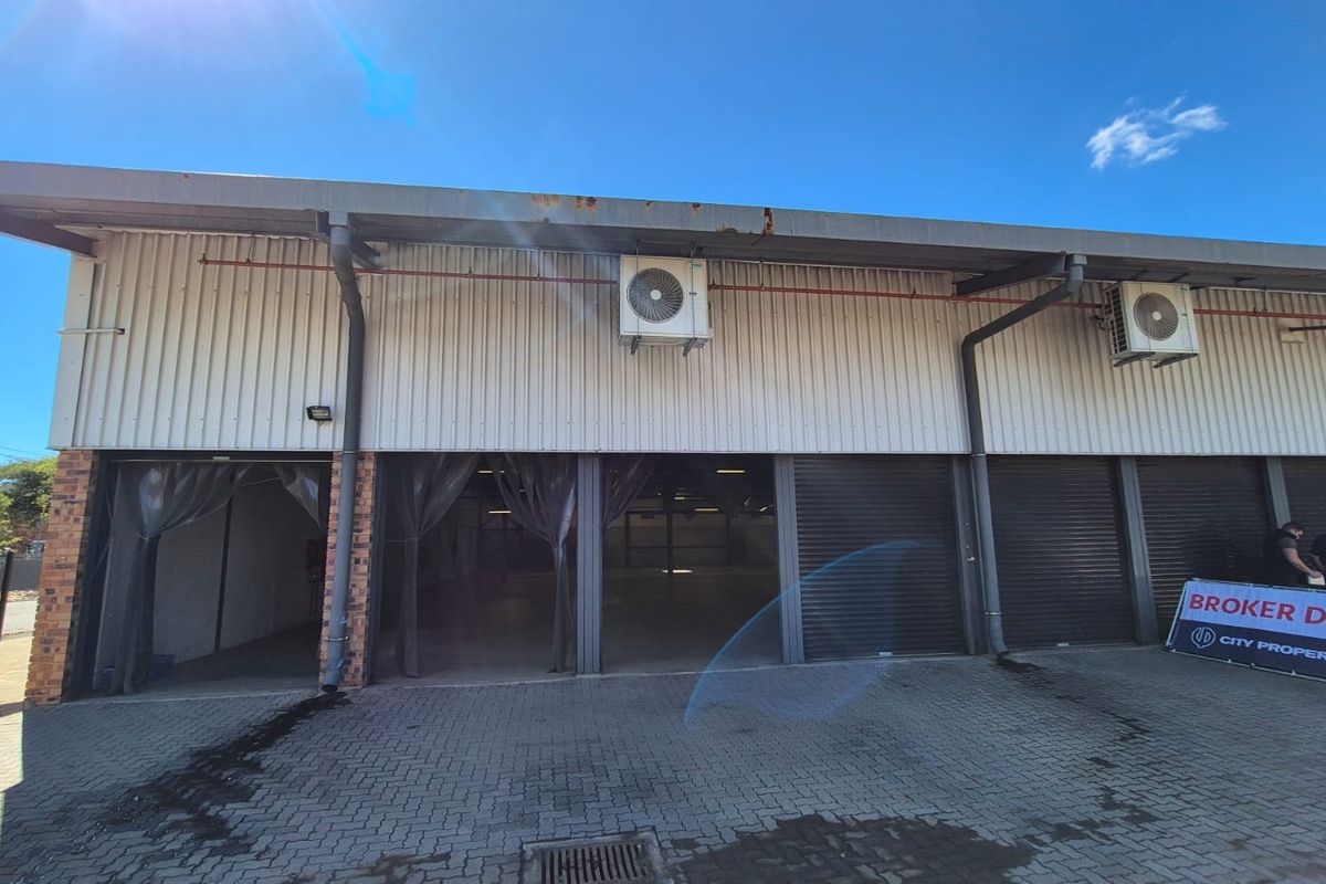 Prime 6873m2 Freestanding Industrial Facility with Superlink Access in Hermanstad - Photo 2