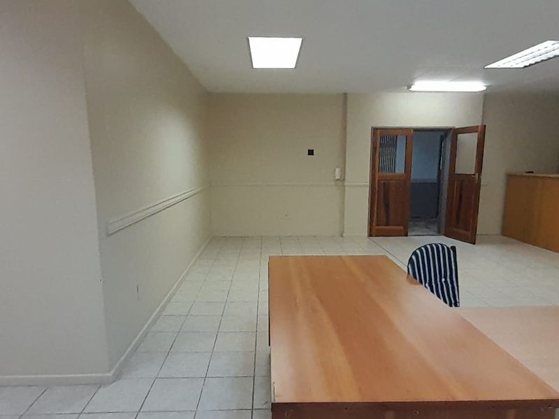 Affordable Office Space Above a Busy Retail Anchor, Wapadrand - Photo 9