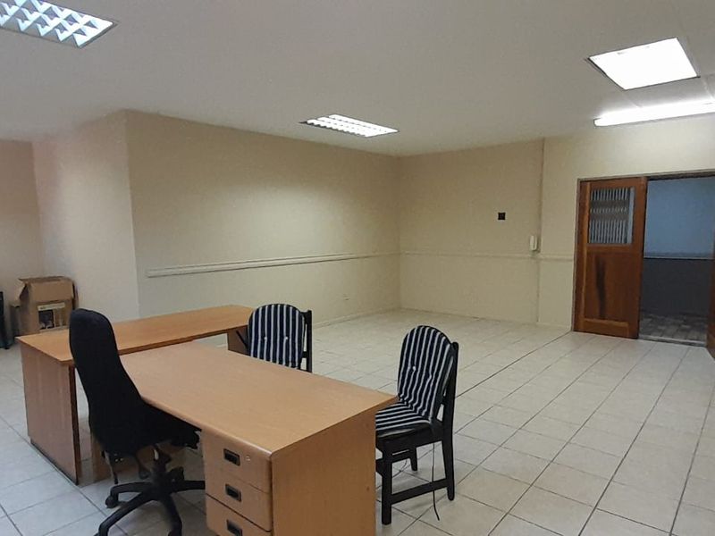 Affordable Office Space Above a Busy Retail Anchor, Wapadrand - Photo 8