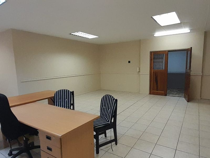 Affordable Office Space Above a Busy Retail Anchor, Wapadrand - Photo 6