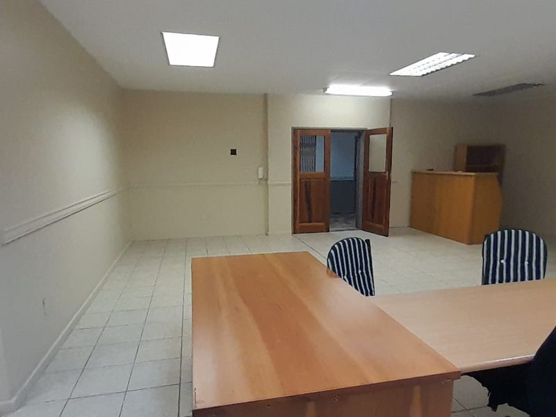 Affordable Office Space Above a Busy Retail Anchor, Wapadrand - Photo 5