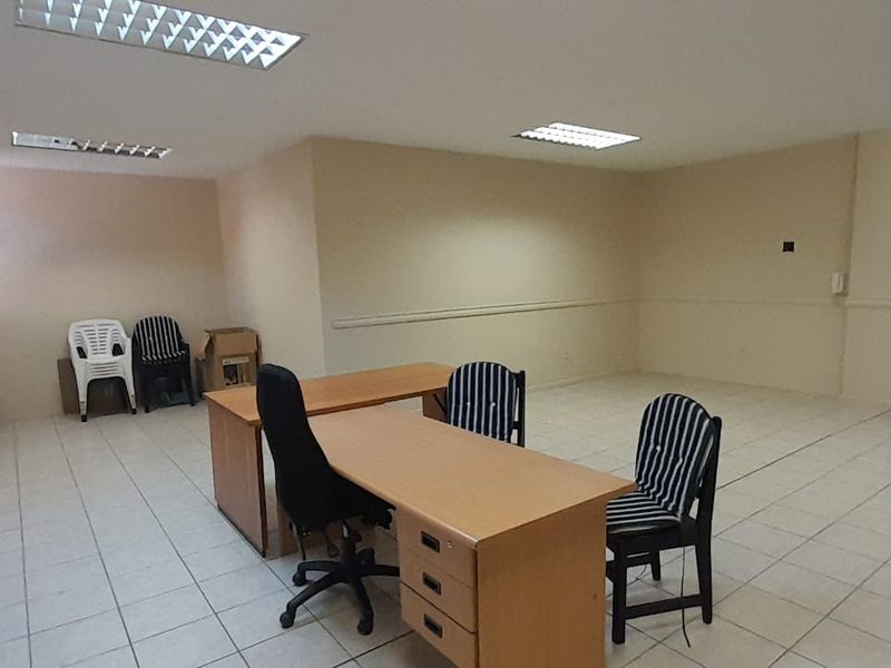 Affordable Office Space Above a Busy Retail Anchor, Wapadrand - Photo 3