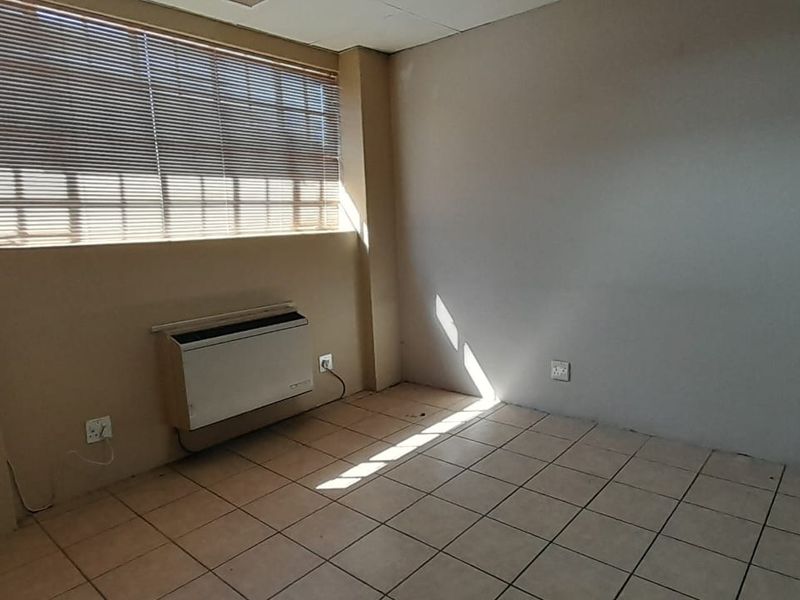 Functional First Floor Office with a Strong Pretoria East Address - Photo 7