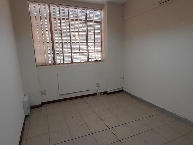 Well Positioned Office Space with a Practical Multi Office Layout, Wapadrand - Photo 3