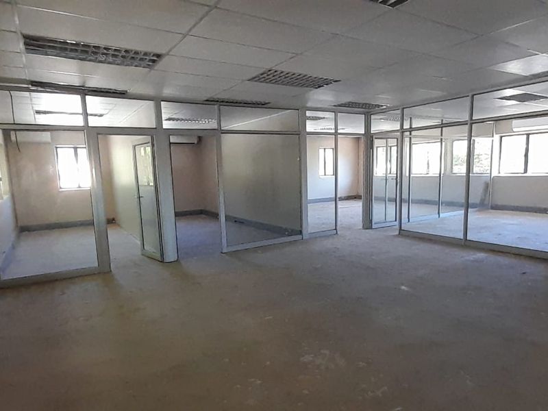 Professional First Floor Office in a Well Connected Business Park, Newlands - Photo 9