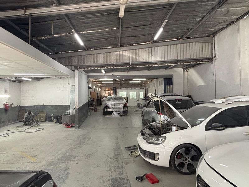 340sqm Workshop for rent in Pmb Central CBD for R20000-00 per month plus Vat - Photo 3