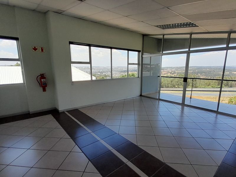 Professional 365m2 Office Space with Kyalami Circuit Views - Photo 7