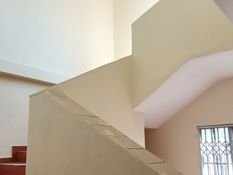 Warehouse to let - Photo 5