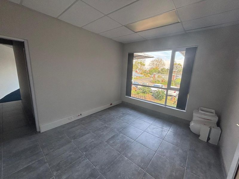 101sqm Office for rent in Hilton at R16895-00 per month plus Vat - Photo 7