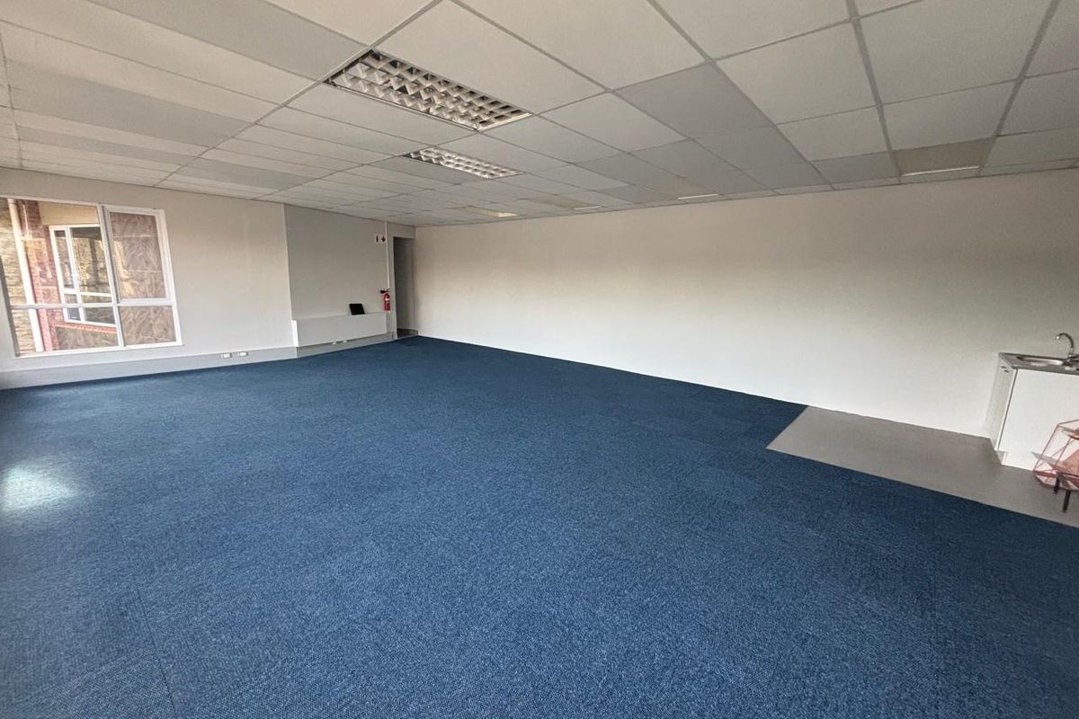 101sqm Office for rent in Hilton at R16895-00 per month plus Vat - Photo 5
